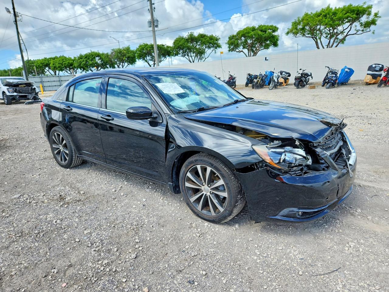 2012 Chrysler 200 S - Фото 4