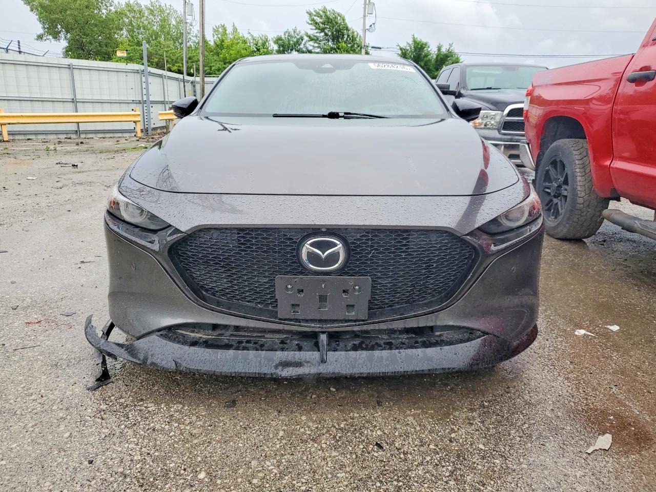 2021 Mazda 3 Premium Plus - Фото 5