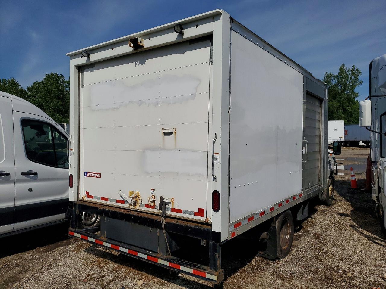 2021 Ford E350 Box Truck - Фото 3