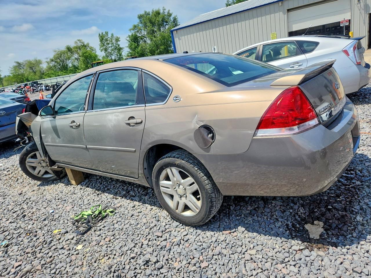 2006 Chevrolet Impala Lt - Фото 2