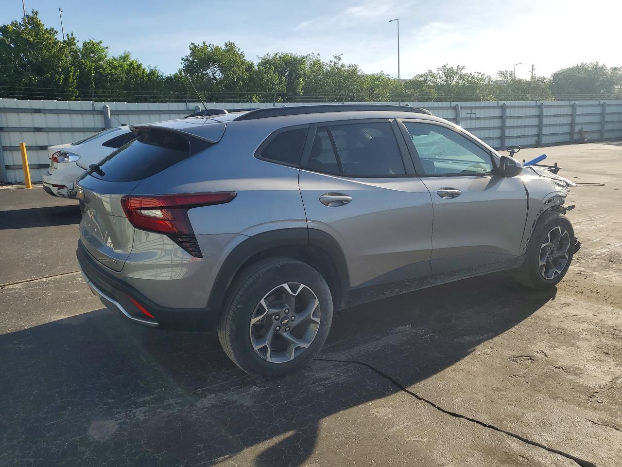 2024 Chevrolet Trax Lt - Фото 3
