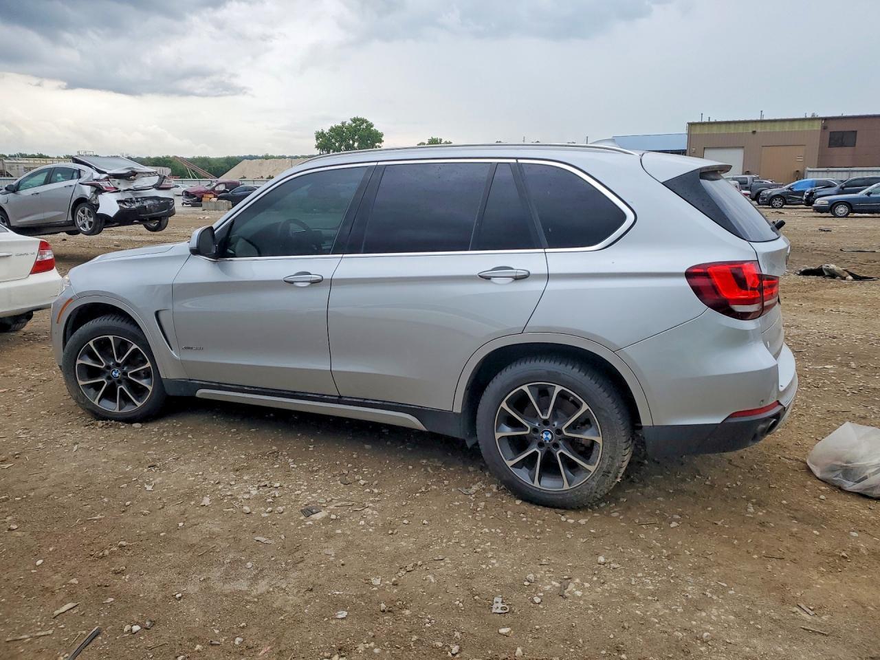 2017 BMW X5 xDrive35I - Фото 2