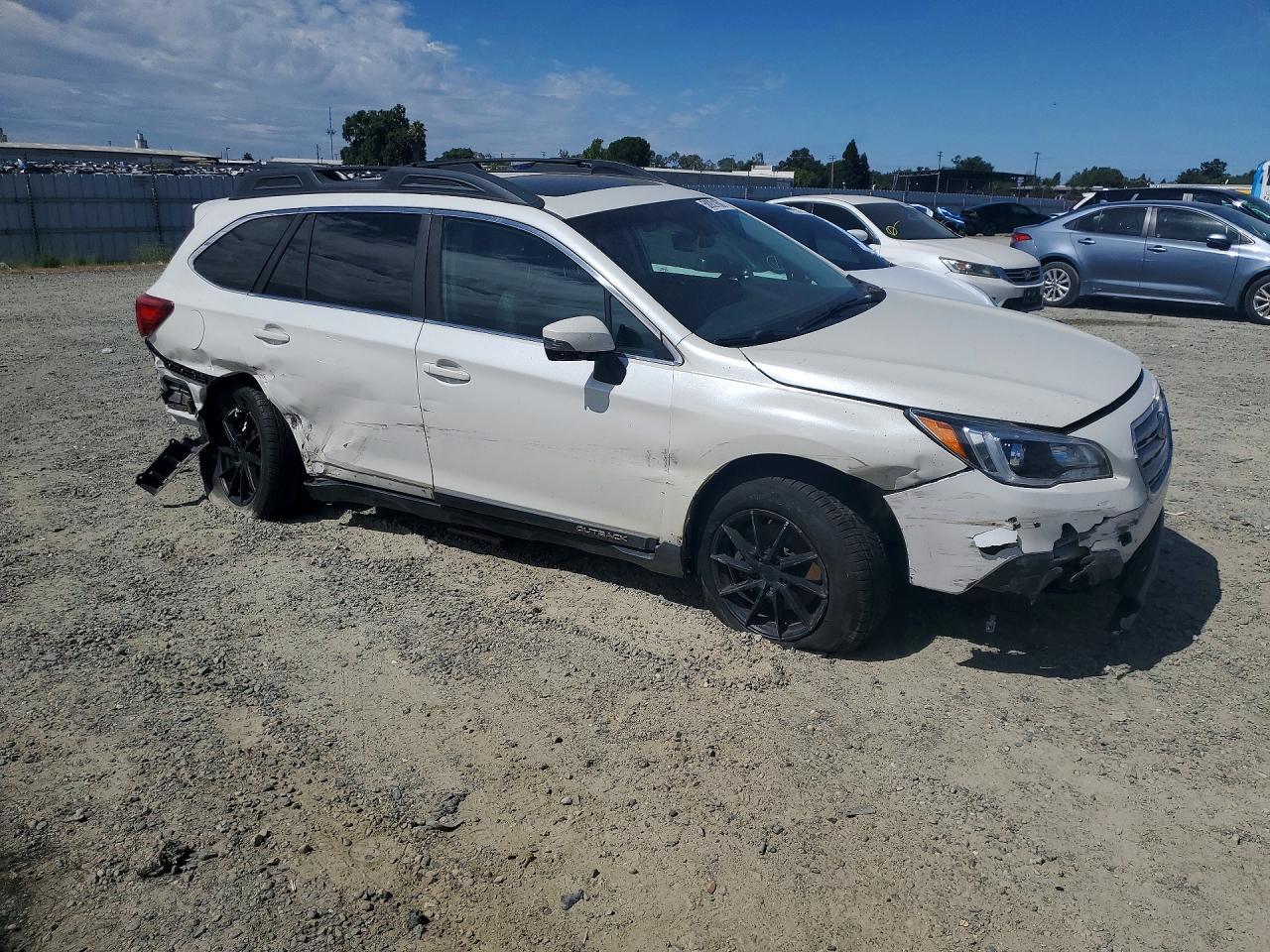 2017 Subaru Outback 2.5I Limited - Image 4