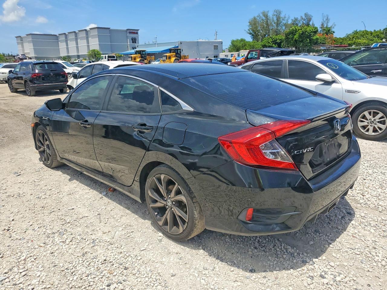 2019 Honda Civic Sport - Фото 2