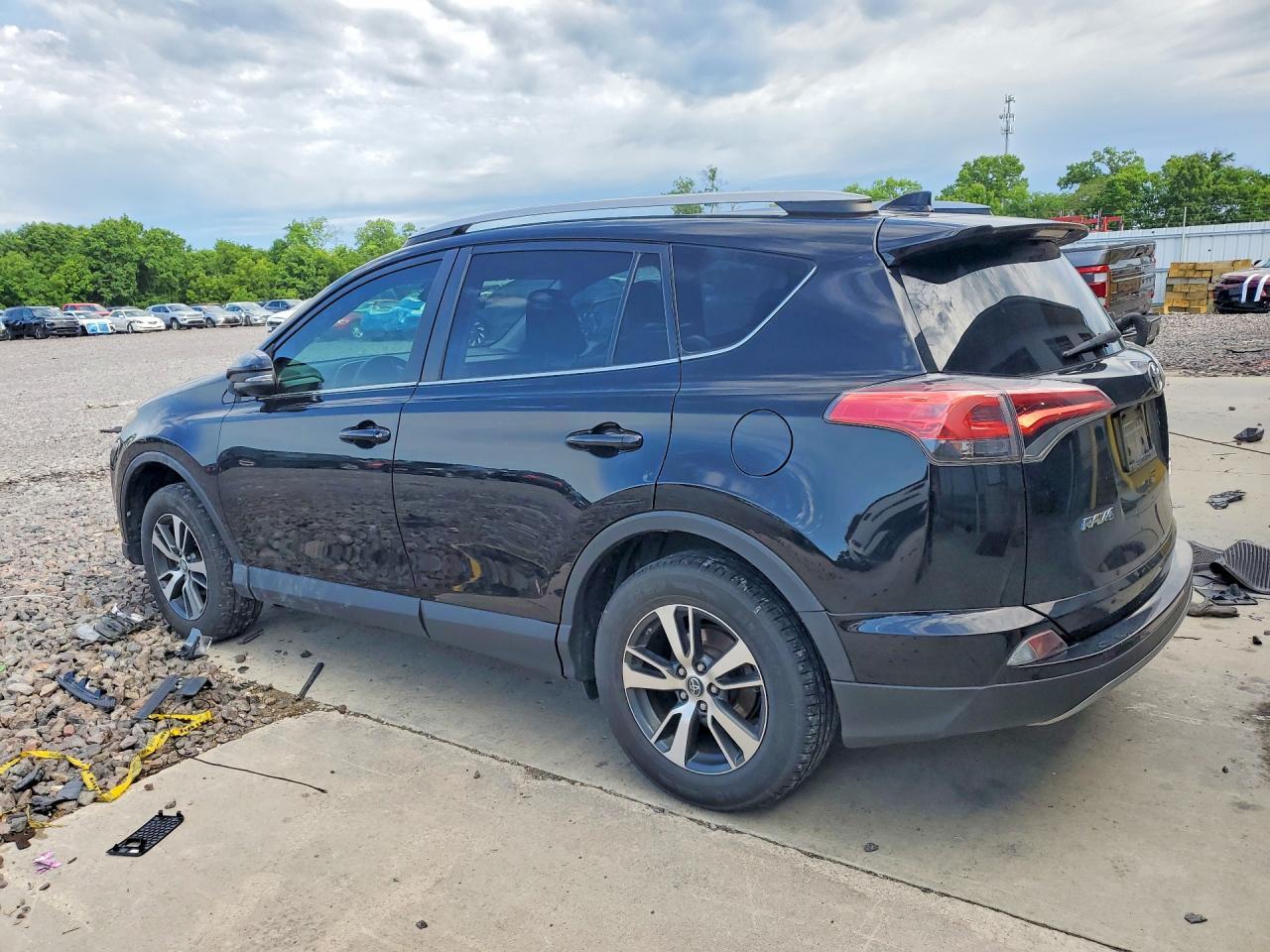 2017 Toyota Rav 4 - Фото 2