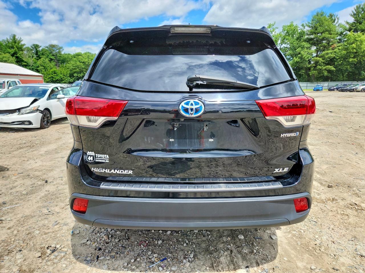 2017 Toyota Highlander Hybrid Xle - Image 6