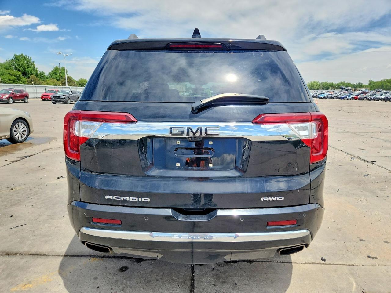 2022 GMC Acadia Denali - Фото 6