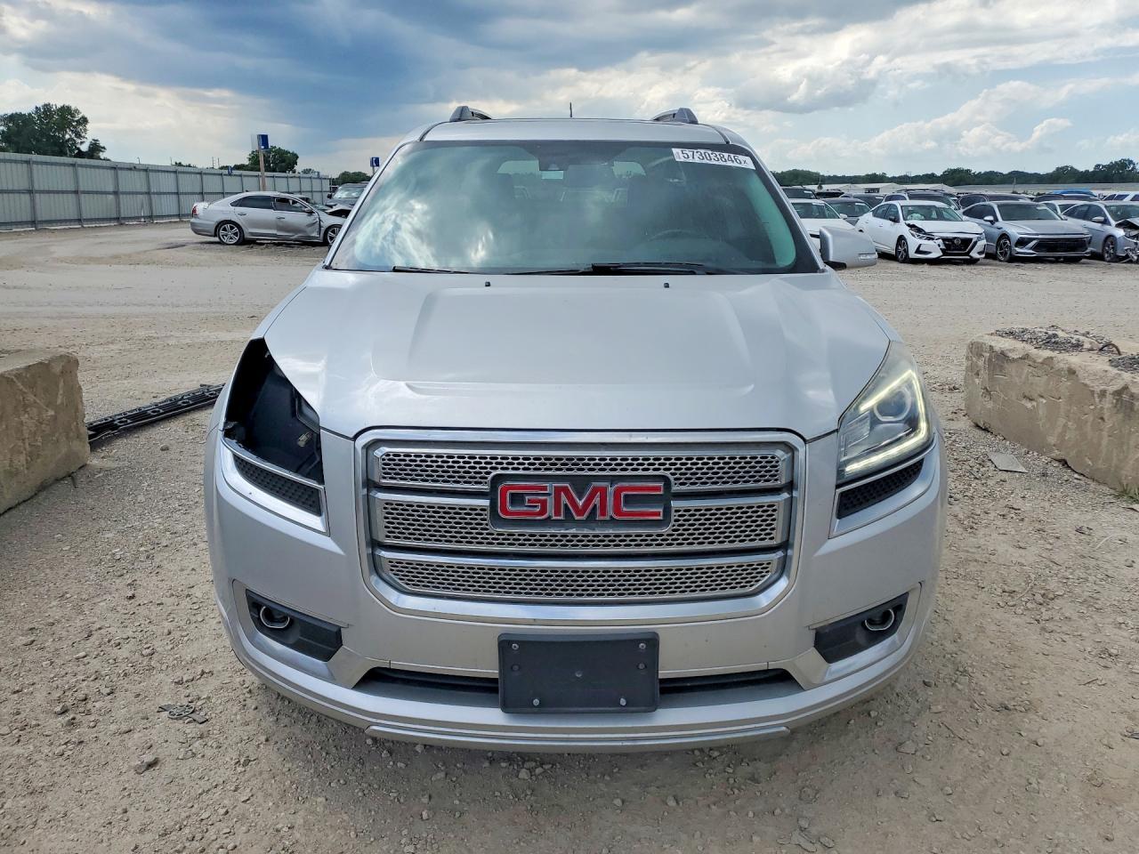 2014 GMC Acadia Denali - Image 5