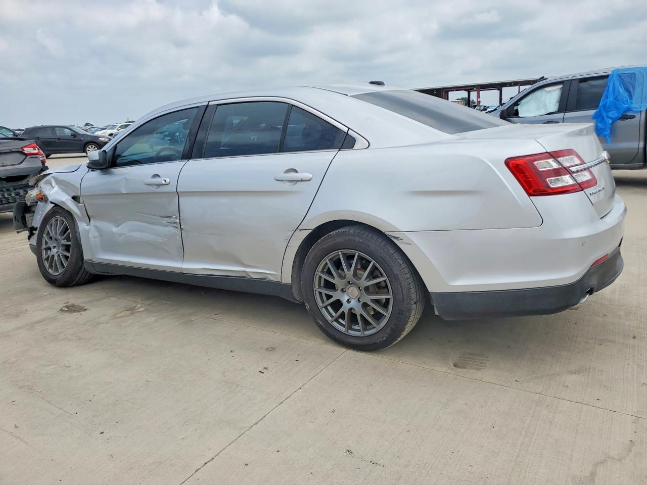 2013 Ford Taurus Sel - Фото 2