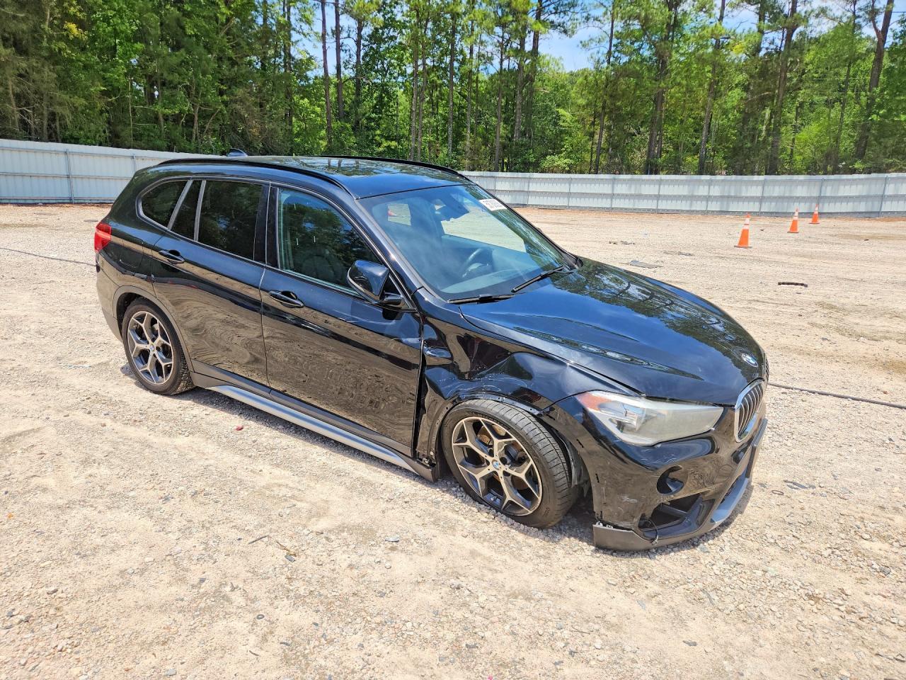 2017 BMW X1 Sdrive28I - Фото 4