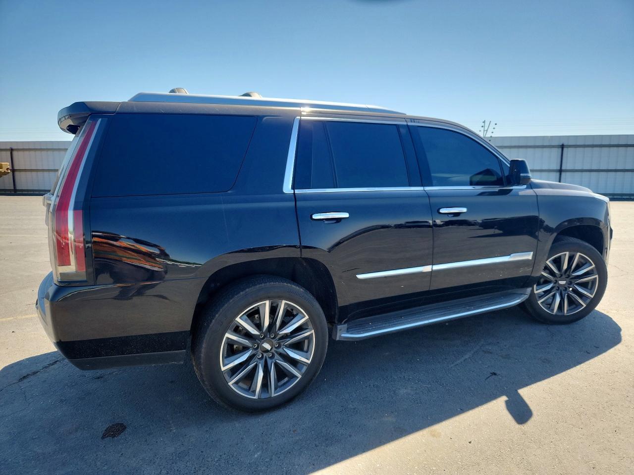2016 Cadillac Escalade - Фото 3