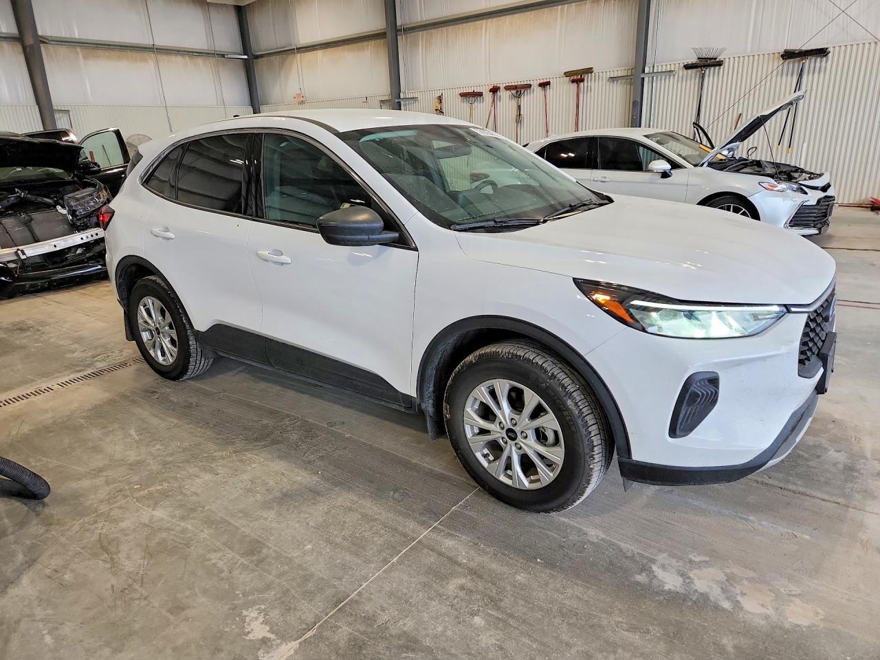 2024 Ford Escape Active - Image 4