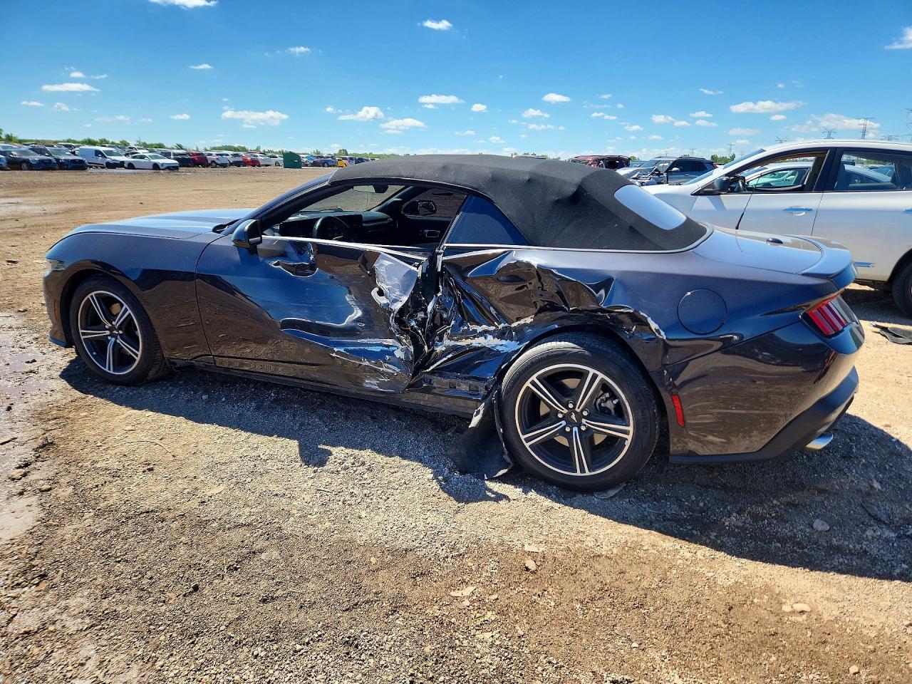 2024 Ford Mustang - Фото 2