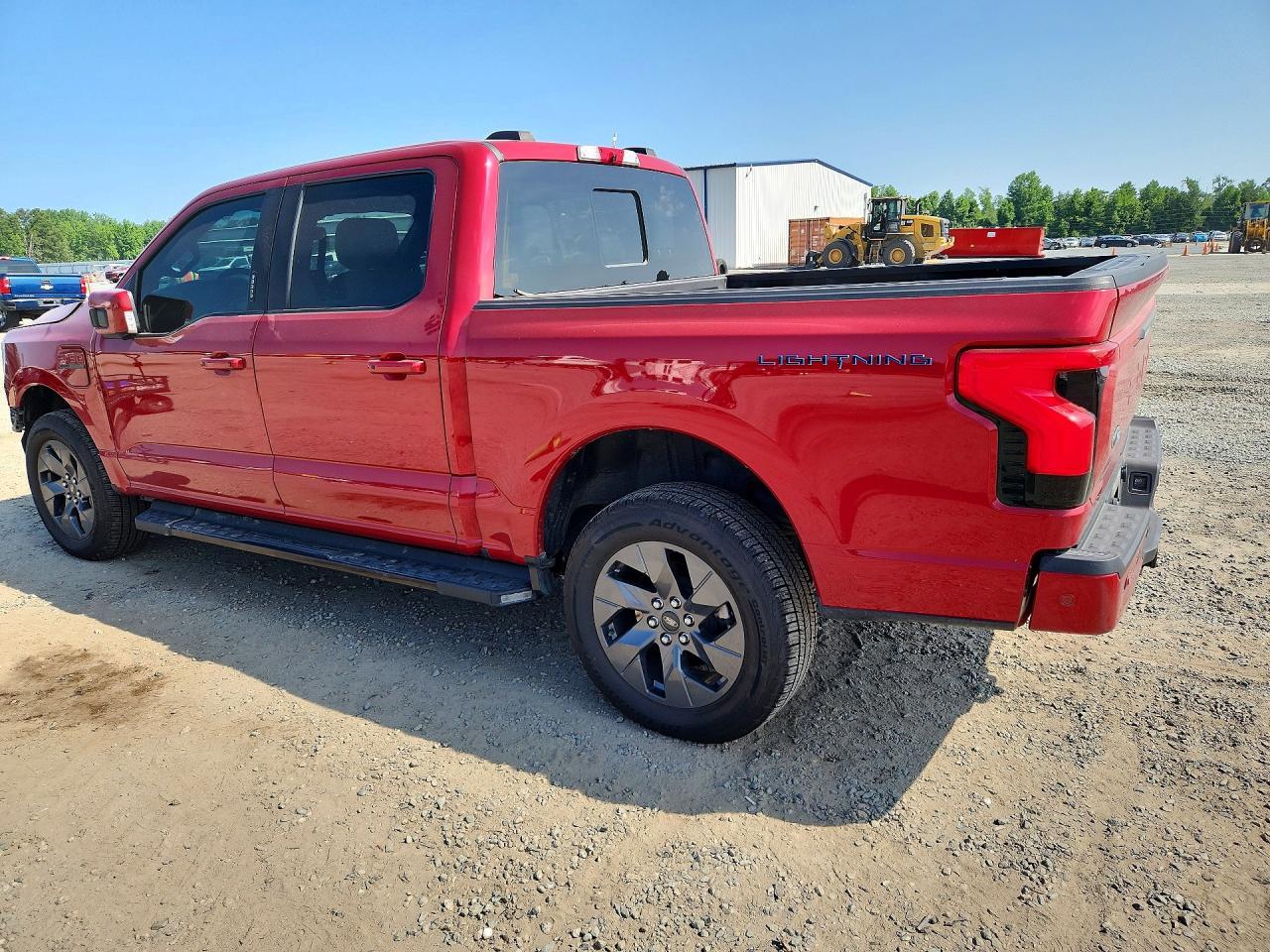 2022 Ford F150 Lightning Pro - Фото 2