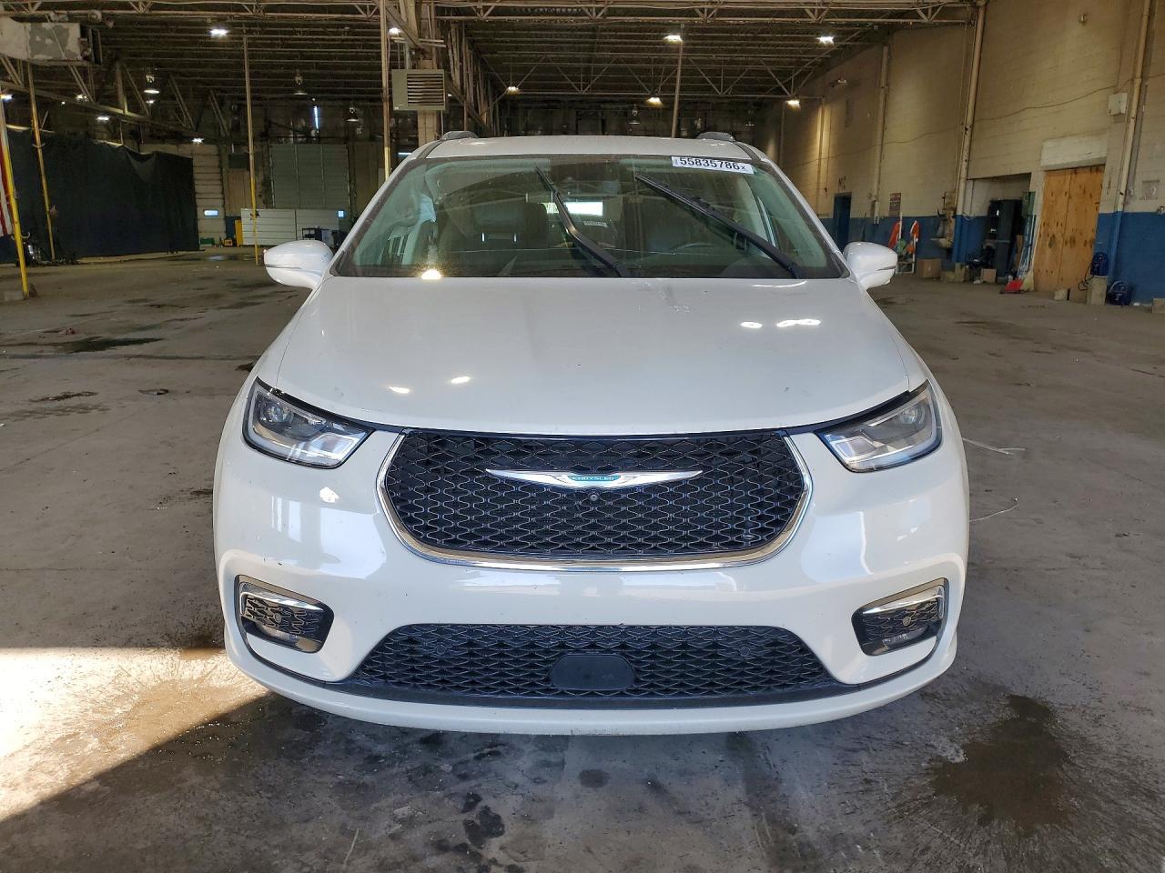 2021 Chrysler Pacifica Hybrid Touring L - Image 5