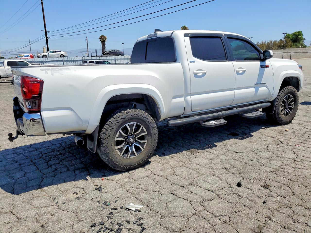2022 Toyota Tacoma - Фото 3
