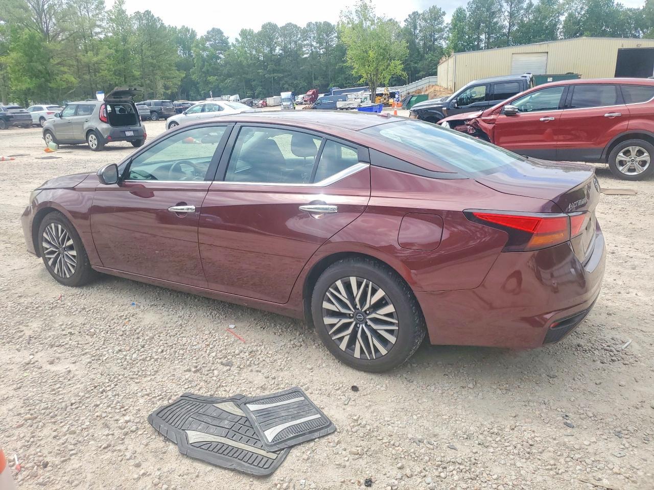 2023 Nissan Altima Sv - Фото 2