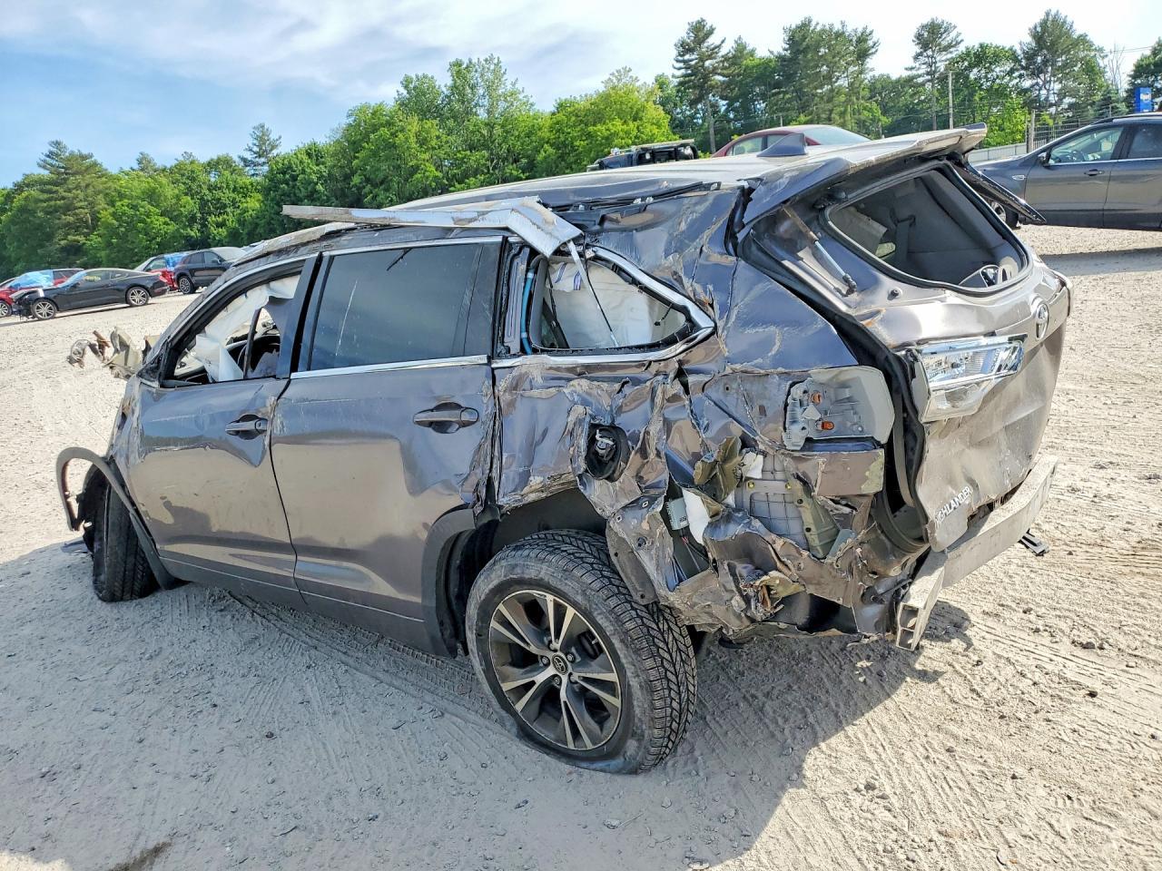 2016 Toyota Highlander Xle - Фото 2