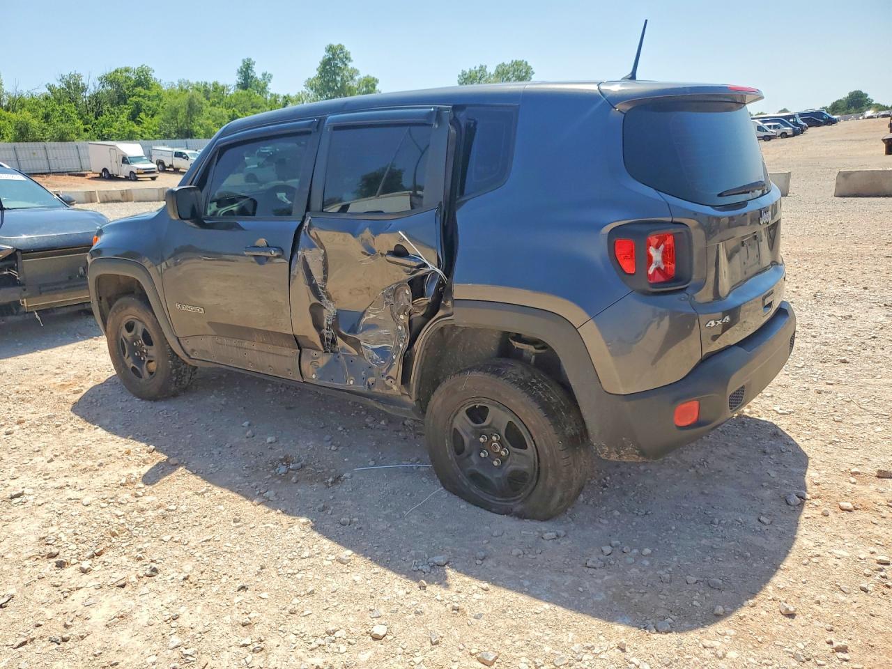 2018 Jeep Renegade - Фото 2