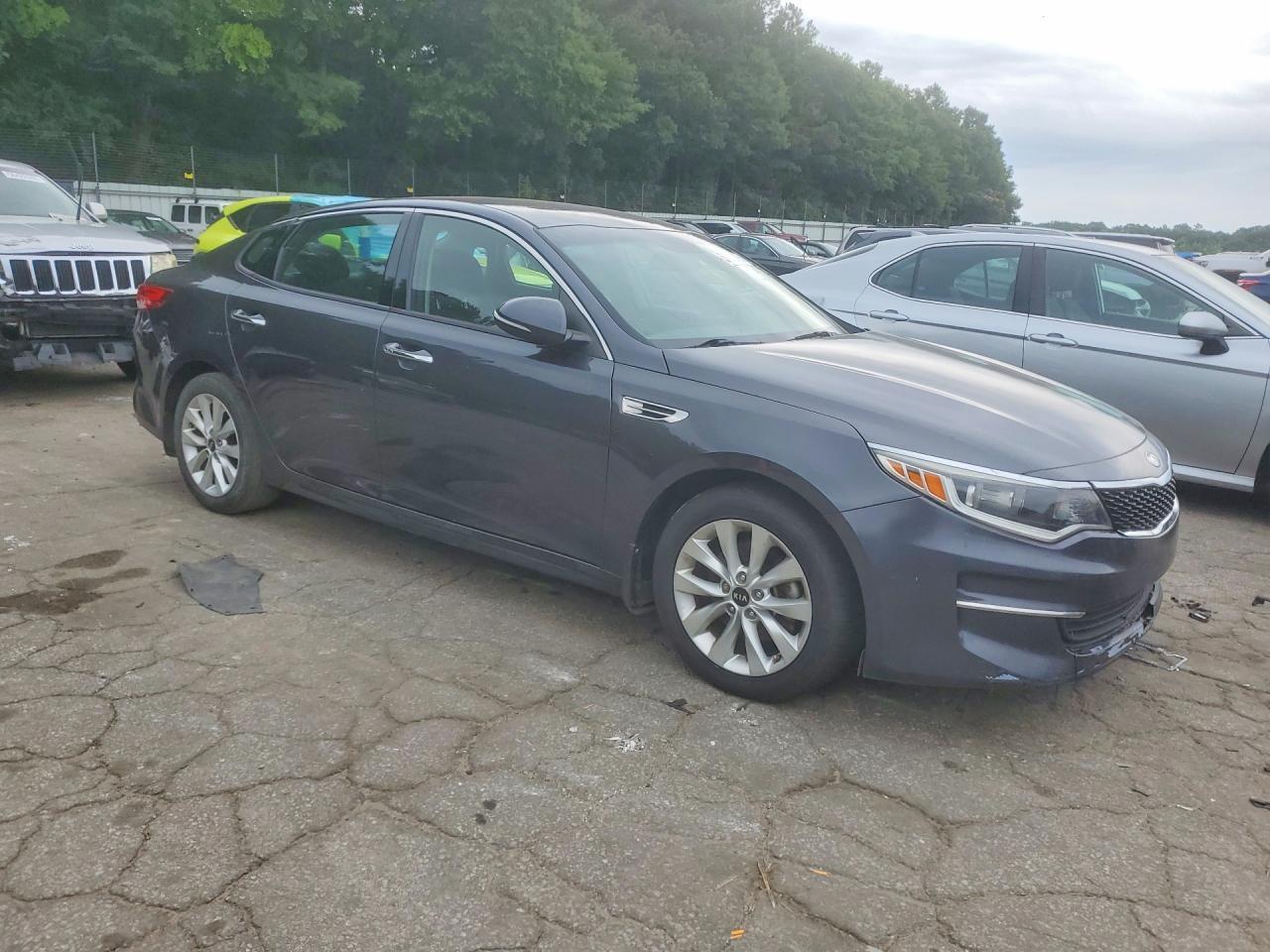 2018 Kia Optima Ex - Image 4