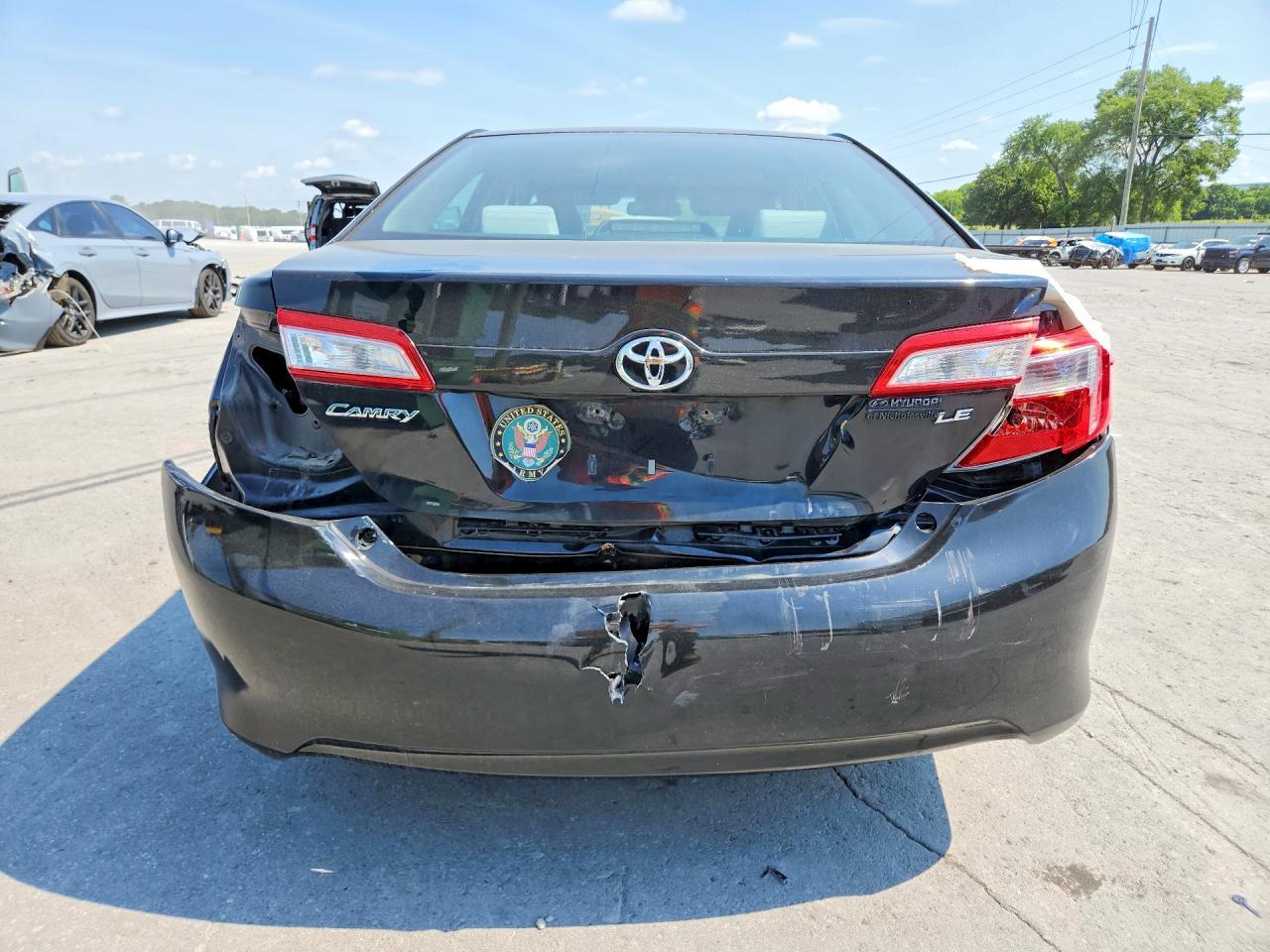 2012 Toyota Camry Le - Фото 6