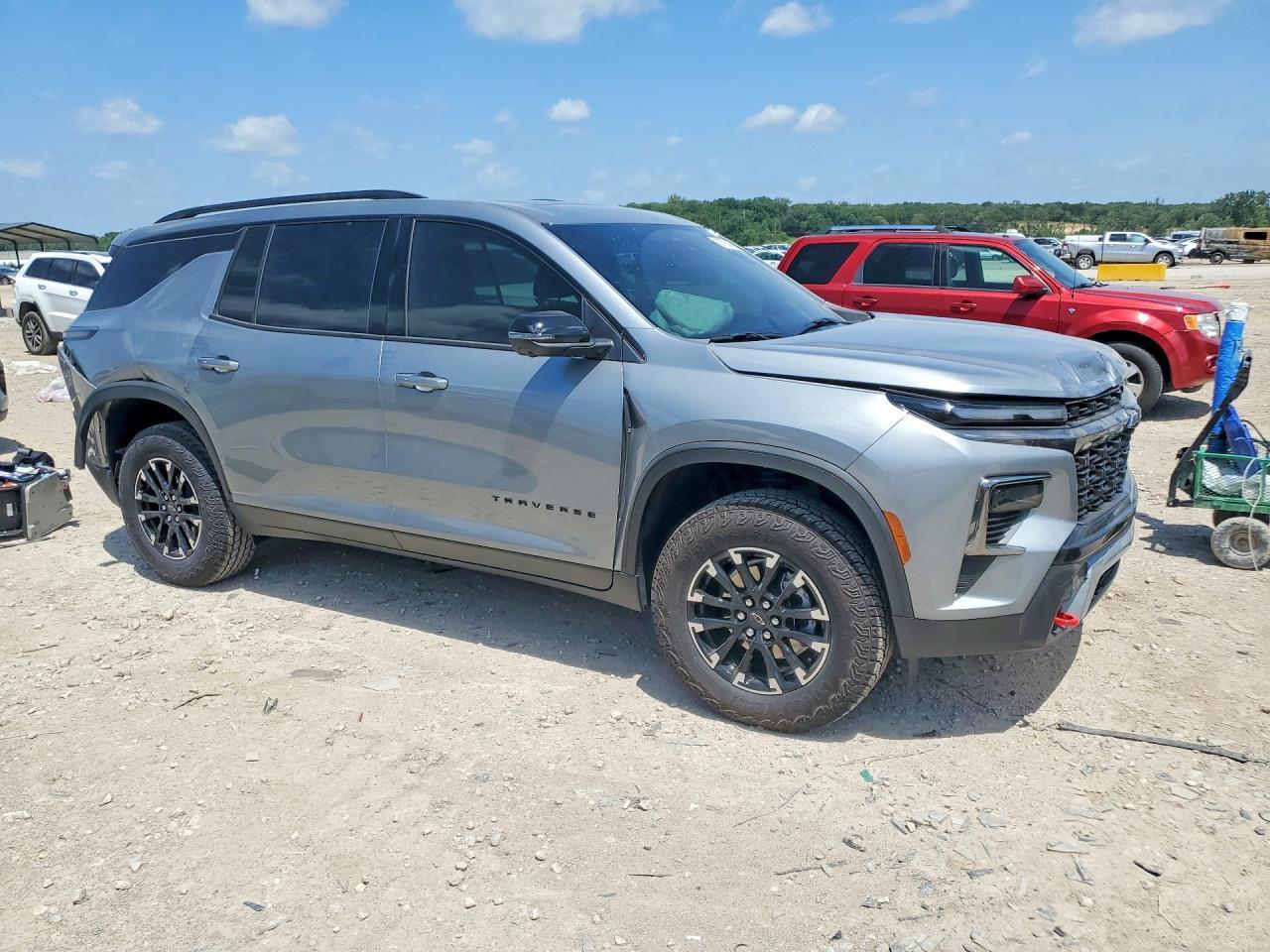 2026 Chevrolet Traverse Z71 - Image 4