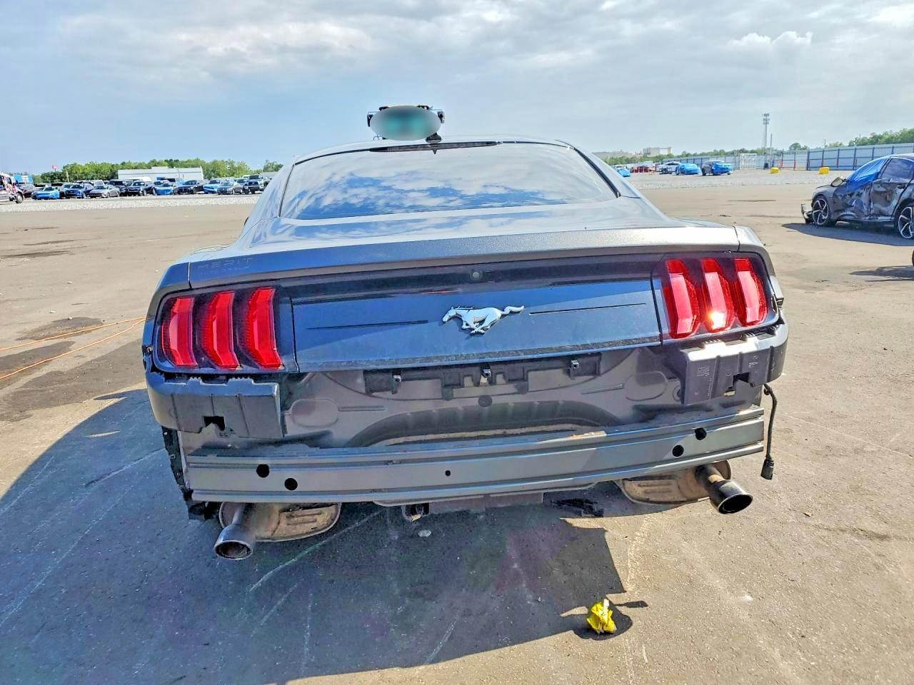 2020 Ford Mustang - Image 6
