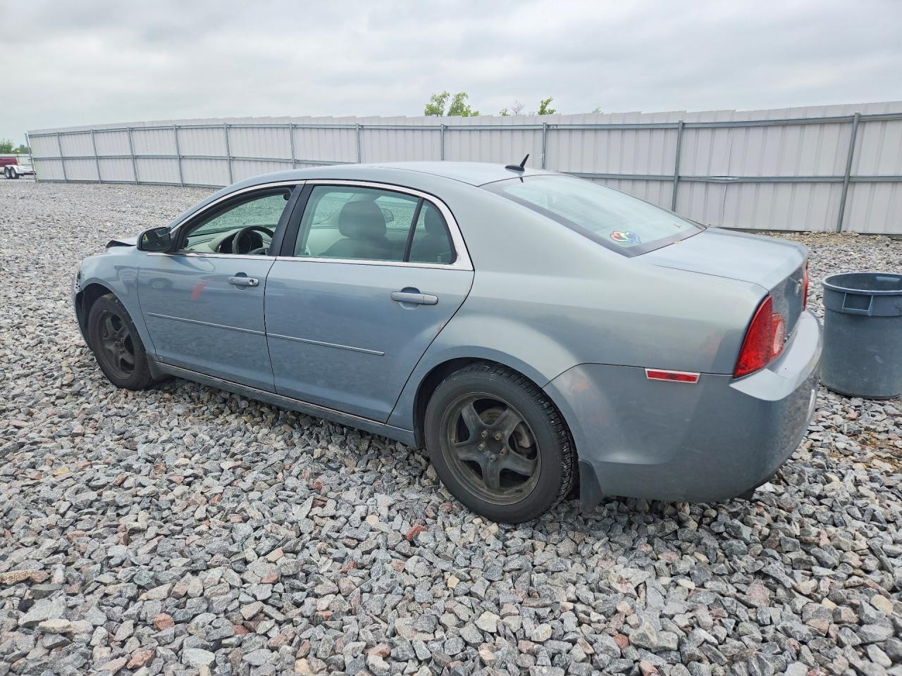2009 Chevrolet Malibu 1Lt - Image 2