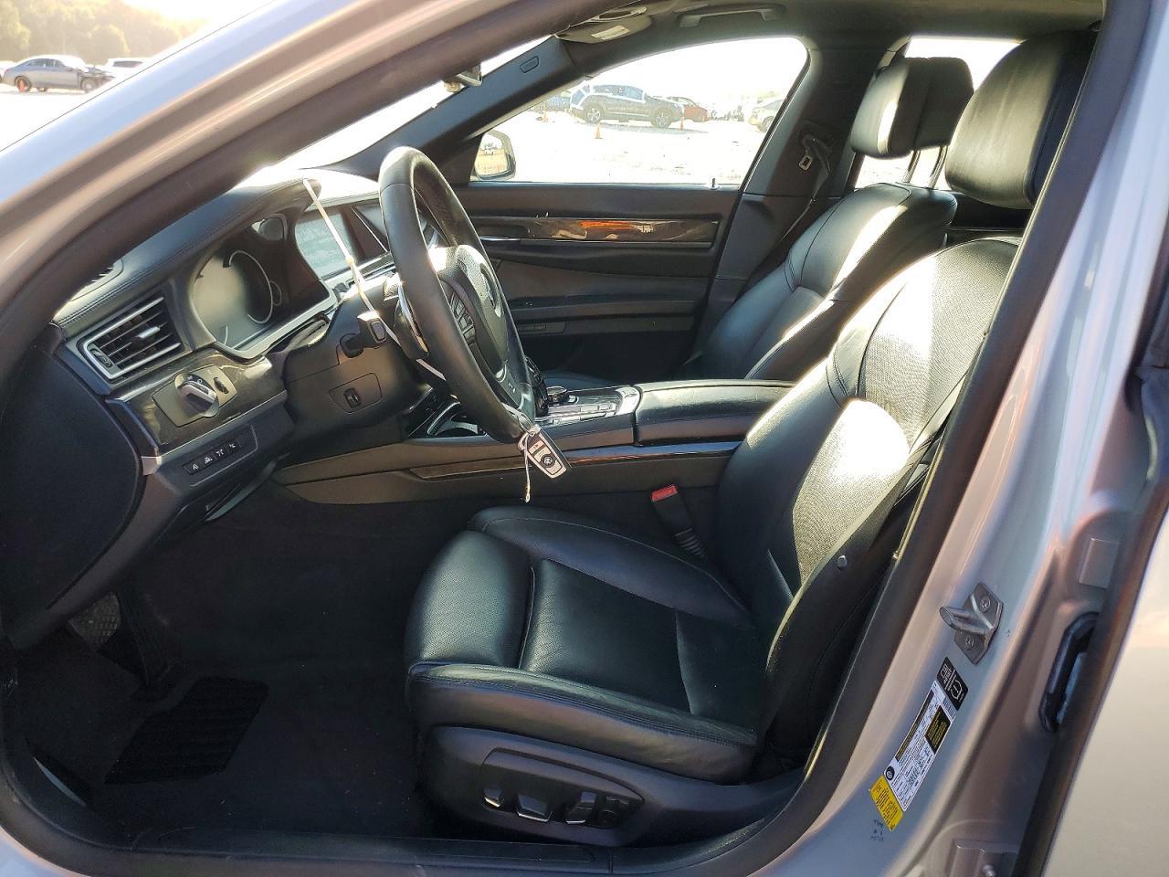2014 BMW 750 Li - Image 7