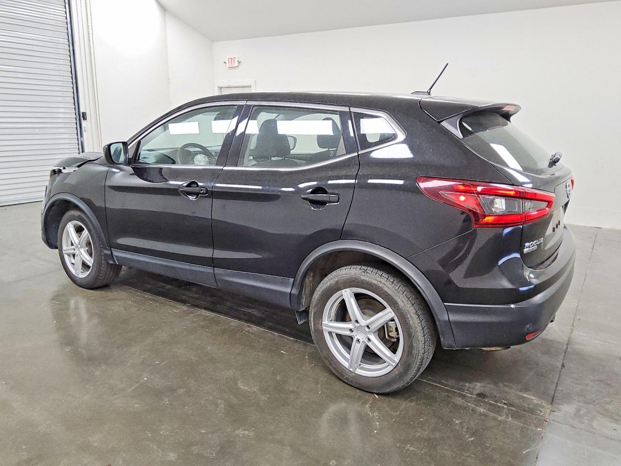 2021 Nissan Rogue Sport S - Фото 2