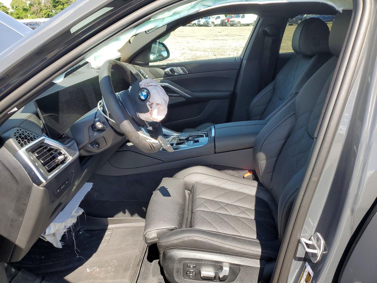 2026 BMW X6 xDrive40I - Image 7