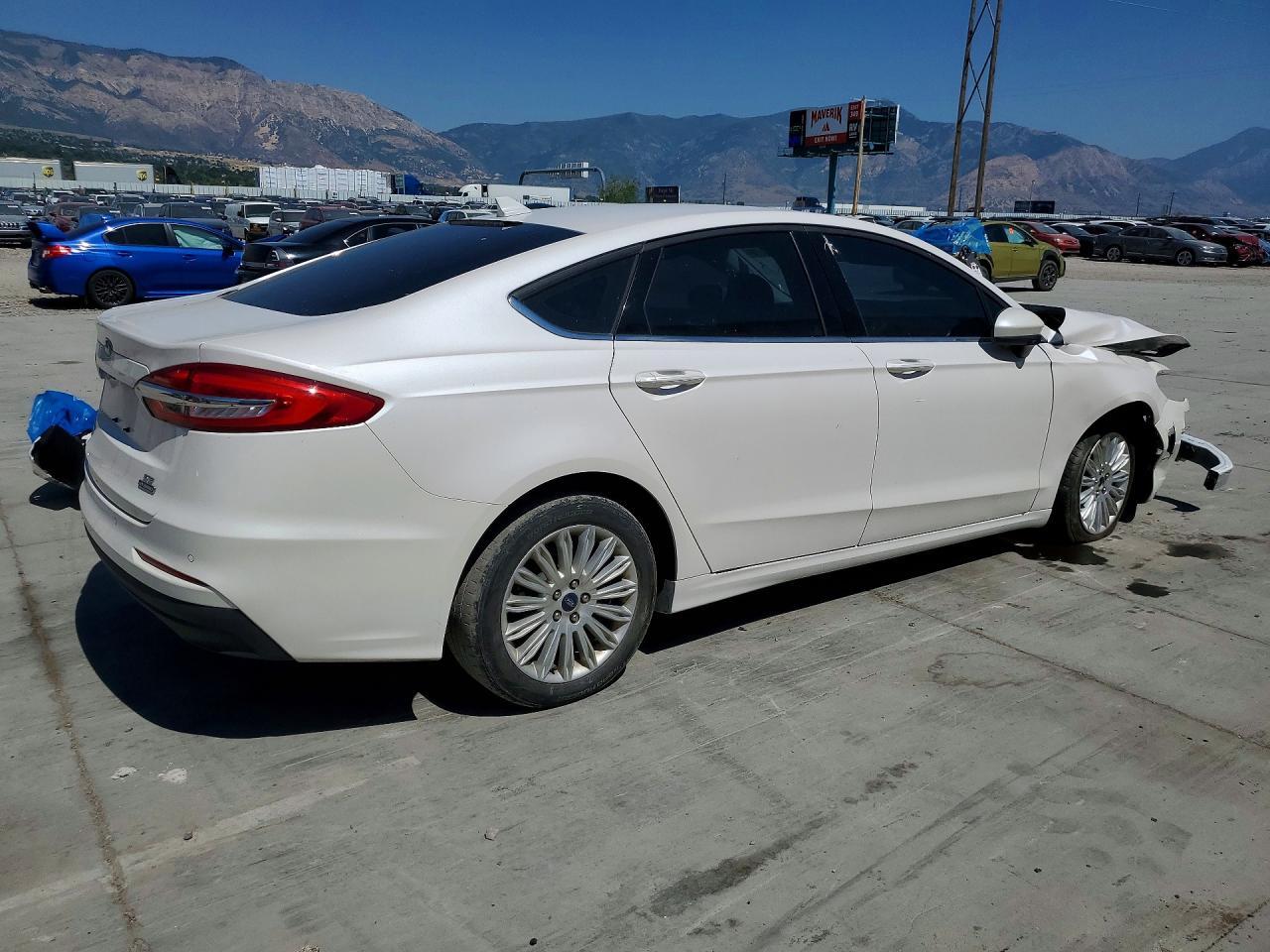 2020 Ford Fusion Se - Image 3