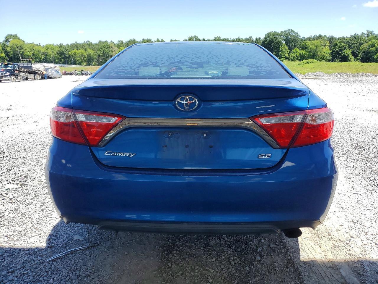 2017 Toyota Camry Se - Image 6