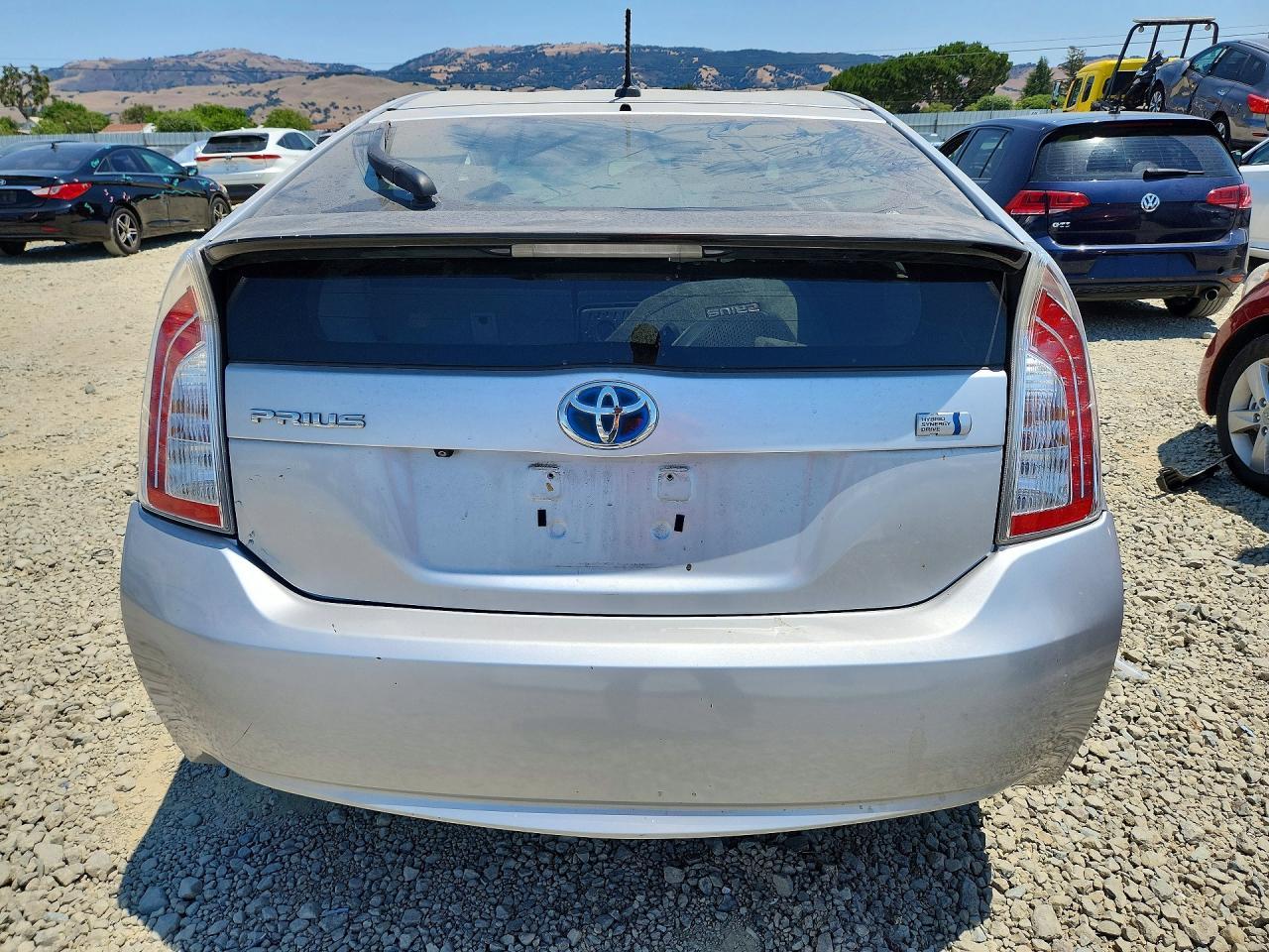 2015 Toyota Prius Three - Фото 6