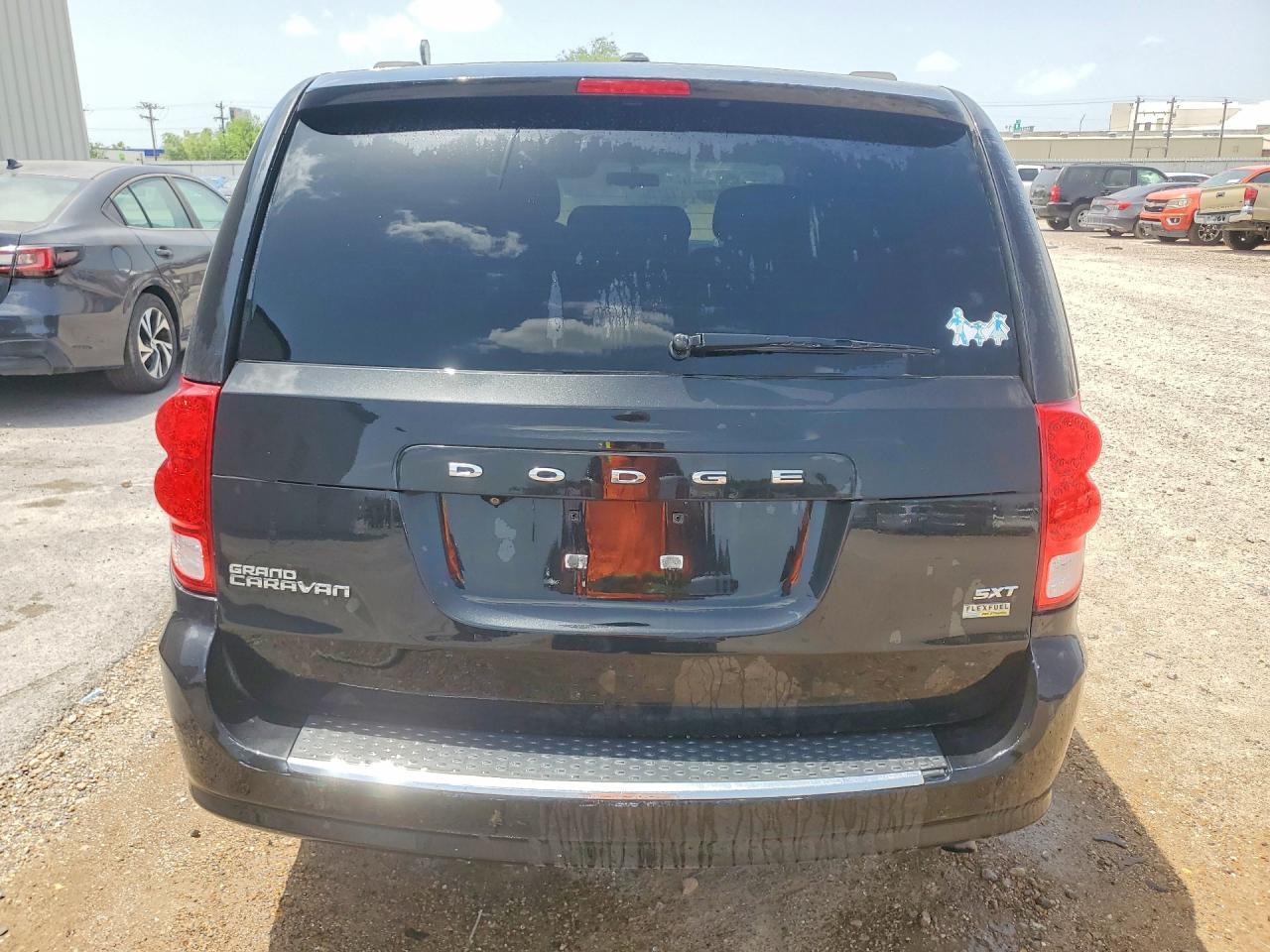 2015 Dodge Grand Caravan Sxt - Image 6