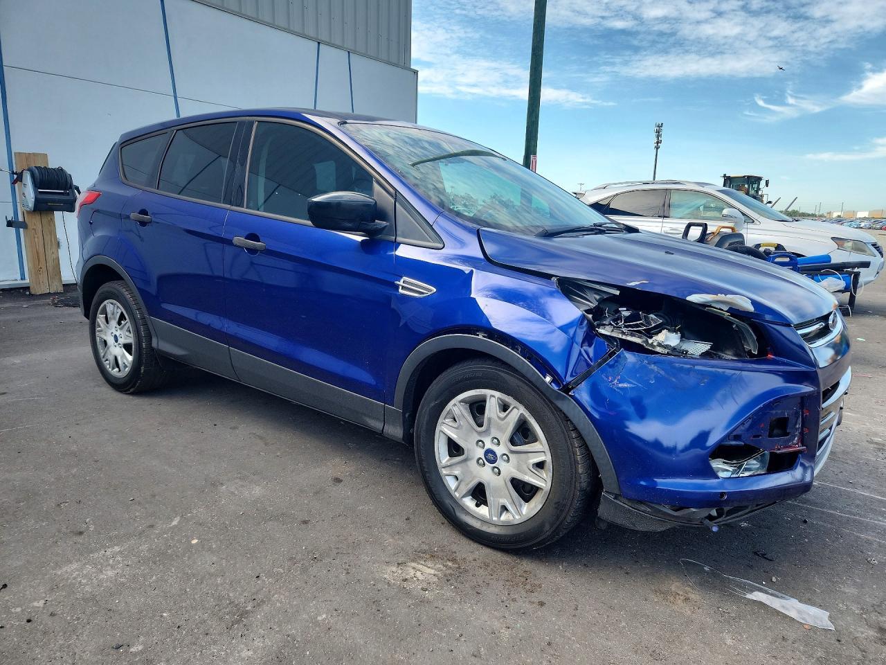2014 Ford Escape S - Фото 4