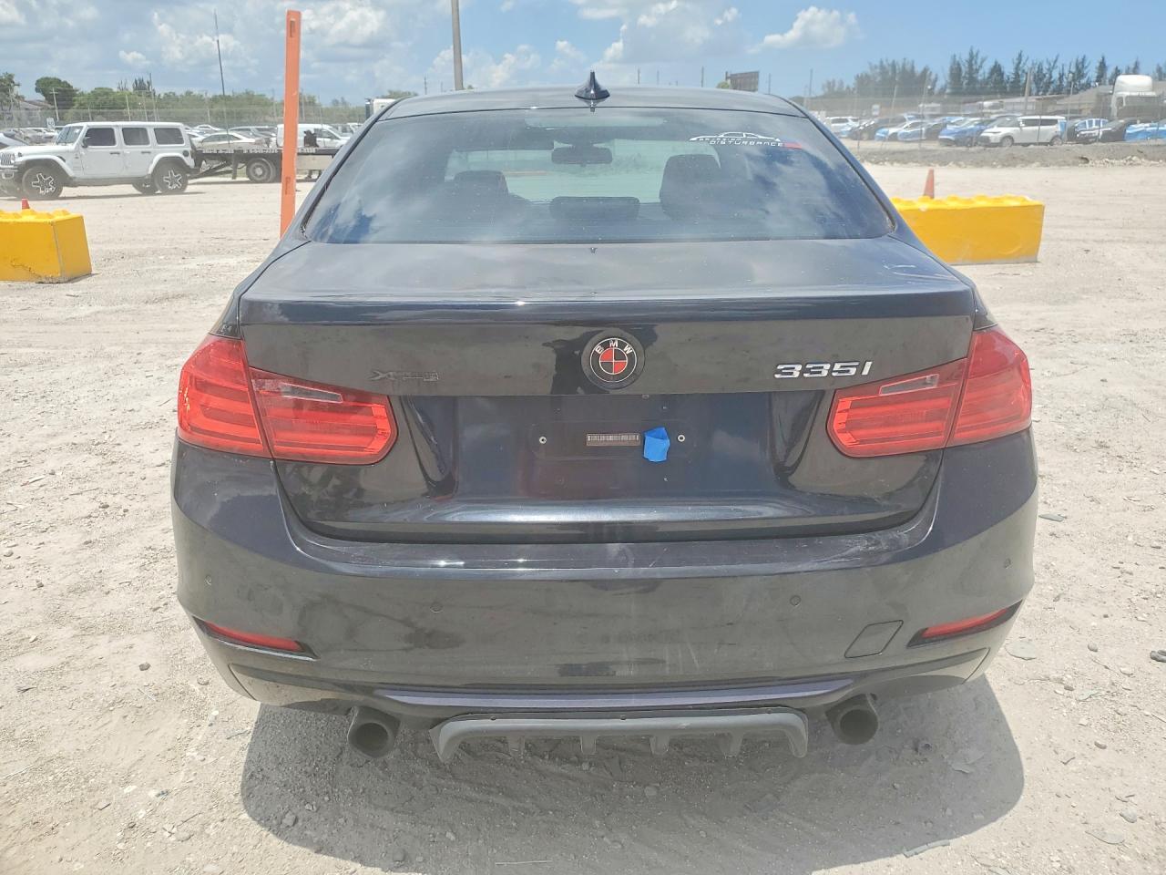 2013 BMW 335 Xi - Image 6