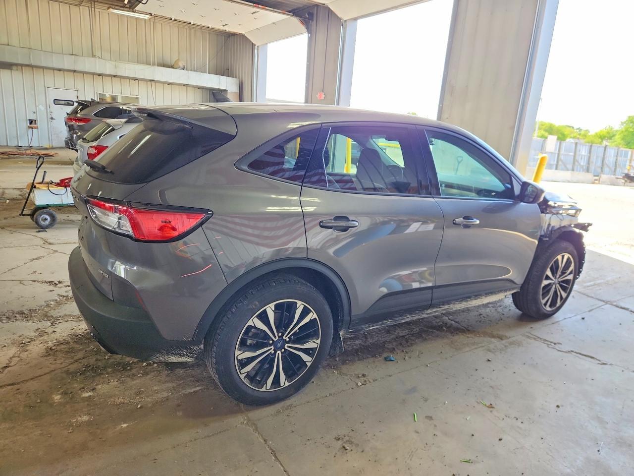 2021 Ford Escape Se - Image 3