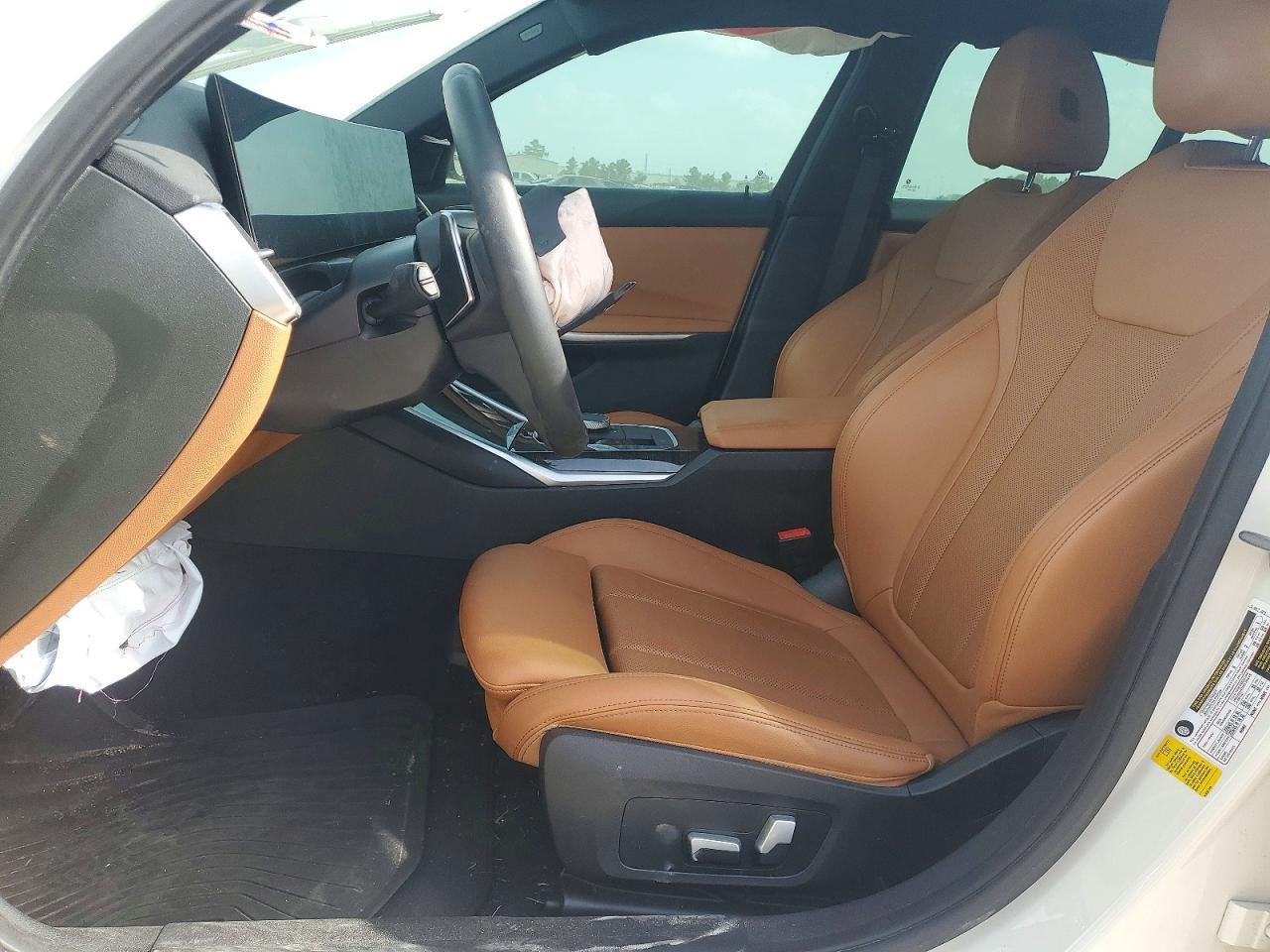 2023 BMW 330I - Фото 7