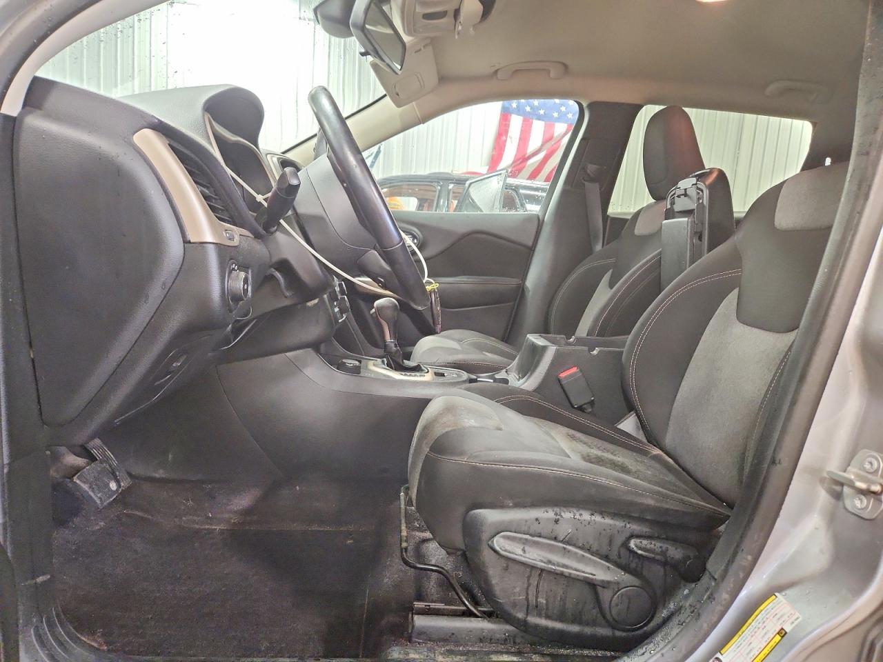2018 Jeep Cherokee Latitude - Image 7
