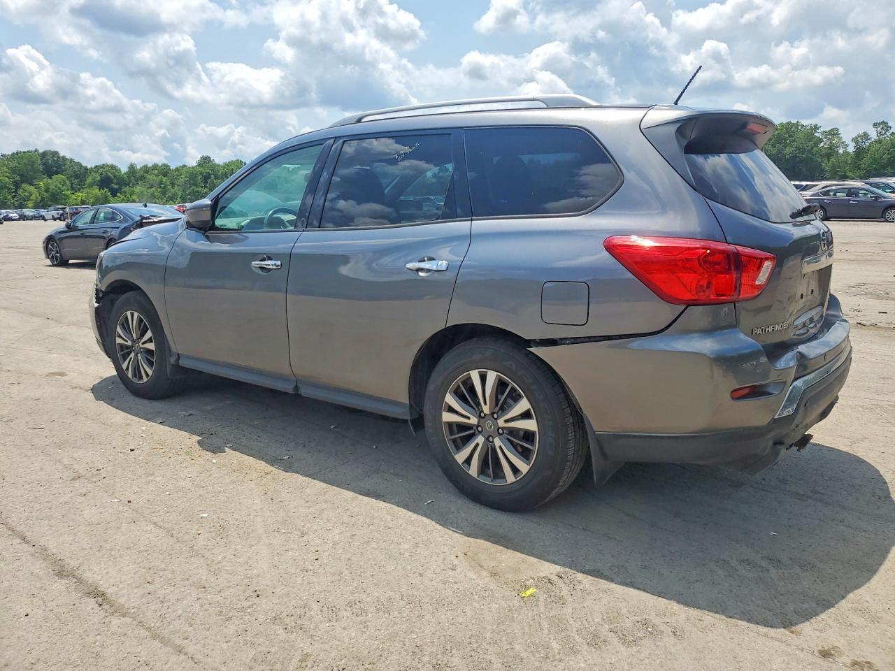 2017 Nissan Pathfinder - Фото 2