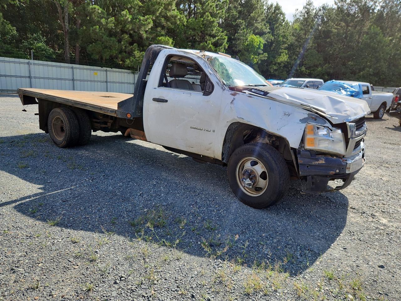 2009 Chevrolet Silverado C3500 - Image 4
