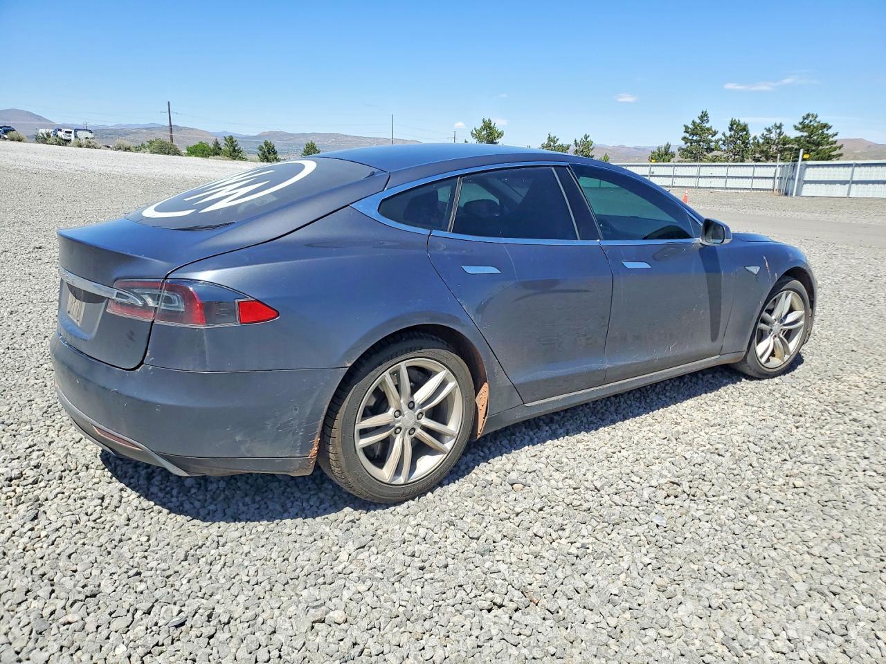 2015 Tesla Model S - Фото 3