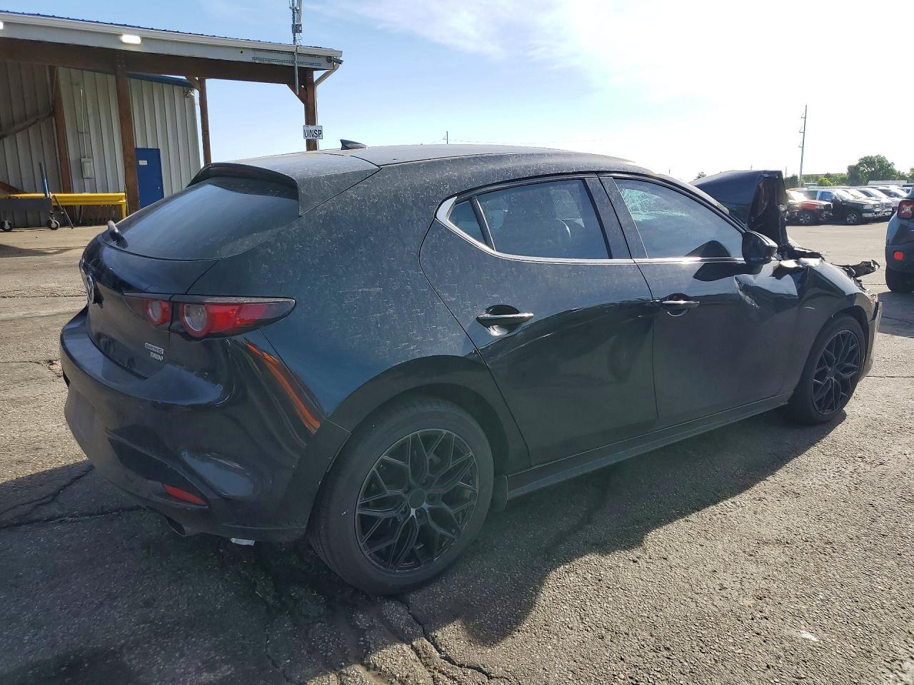 2021 Mazda 3 - Фото 3