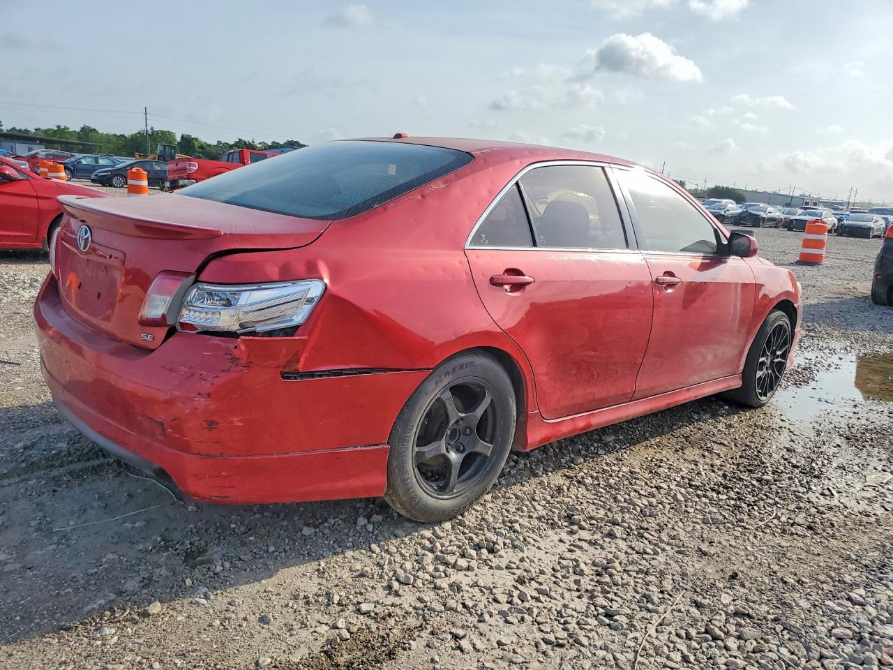 2010 Toyota Camry Se - Фото 3
