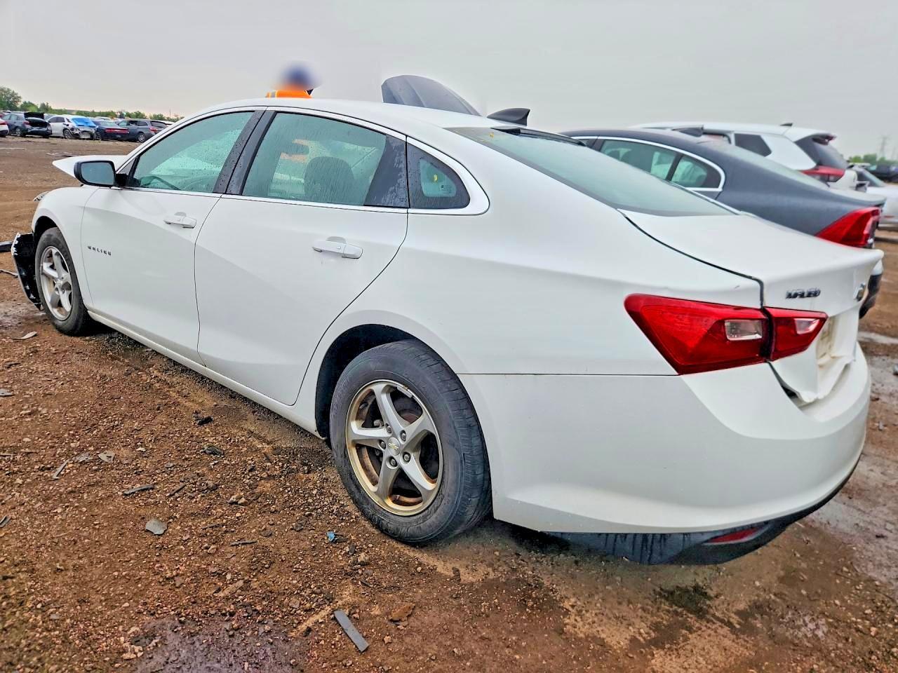 2018 Chevrolet Malibu Ls - Image 2
