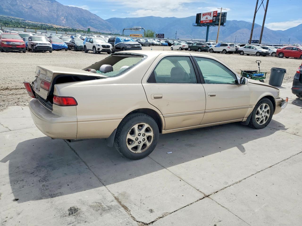 1999 Toyota Camry Le V6 - Image 3