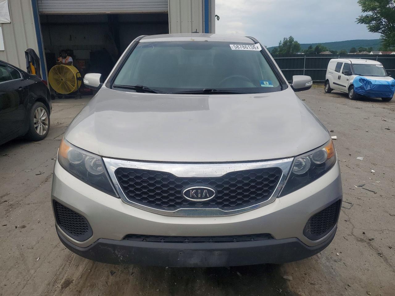 2013 Kia Sorento Lx - Image 5