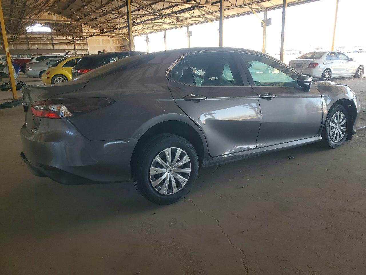 2023 Toyota Camry Hybrid Le - Фото 3