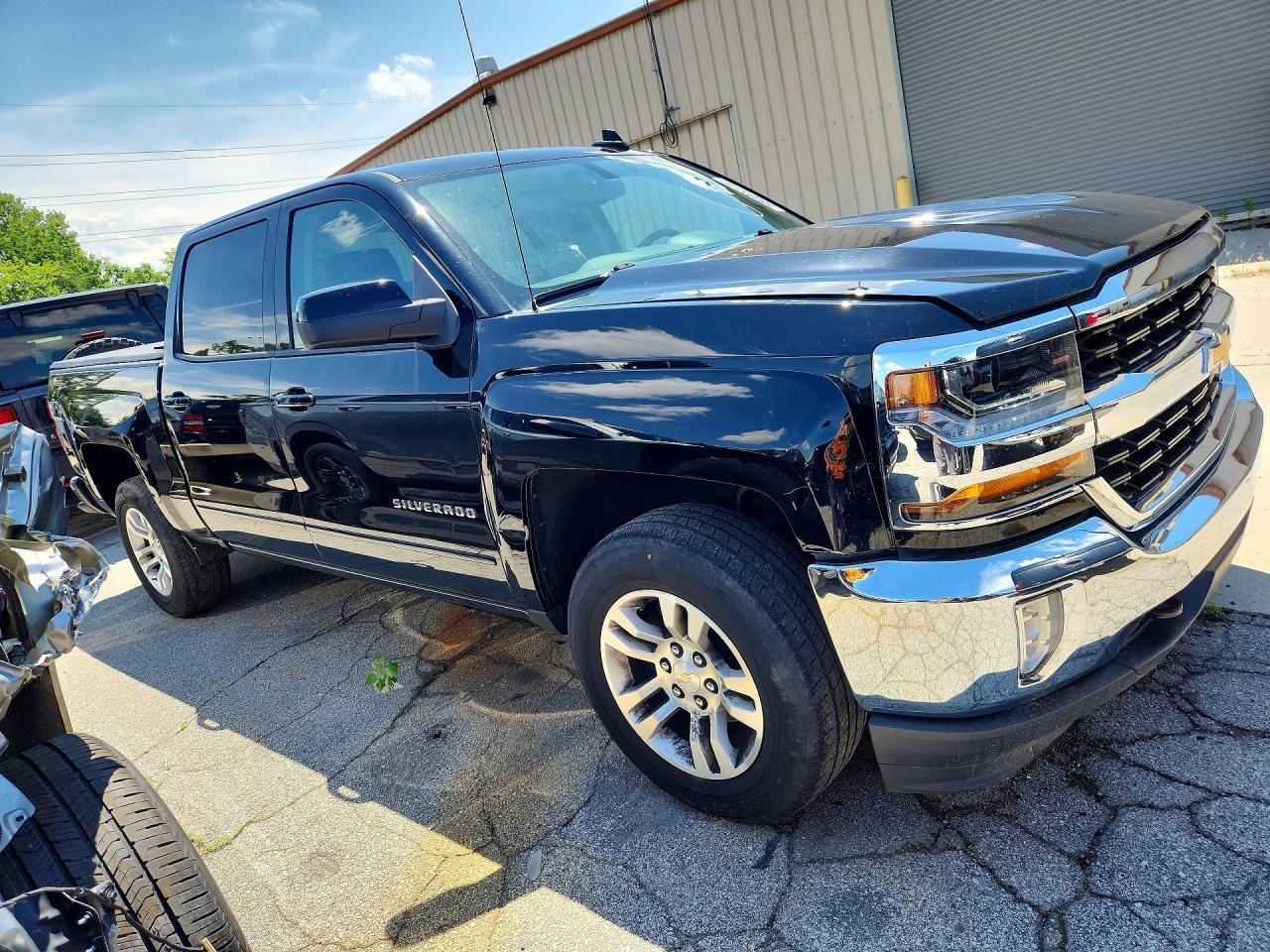 2017 Chevrolet Silverado K1500 Lt - Image 4